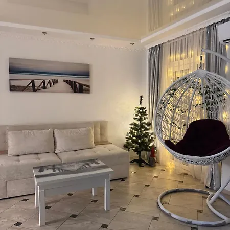 Chornovola Str In Apartment